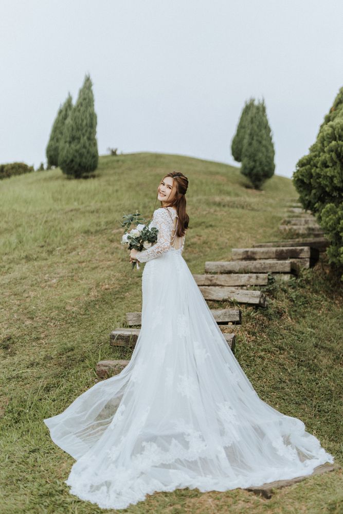 Galia gown, photo 1 of 4