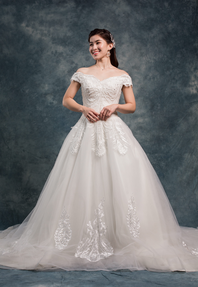 Flesia gown, photo 1 of 2
